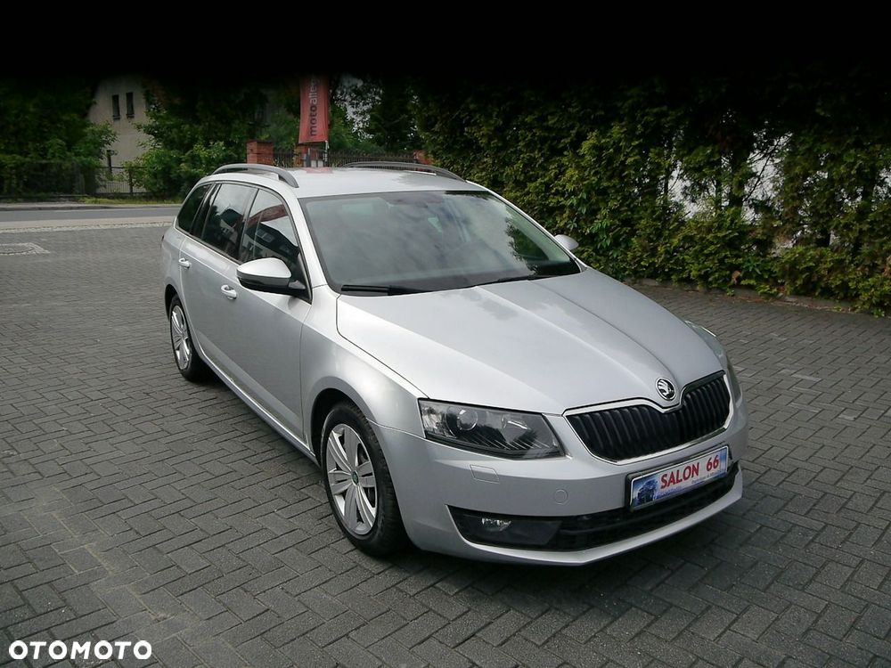 Skoda Octavia 2.0 TDI Sportline - 3