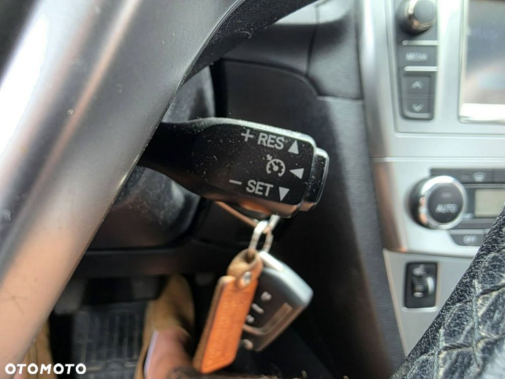 Toyota Avensis 2.0 Premium EU5 - 14