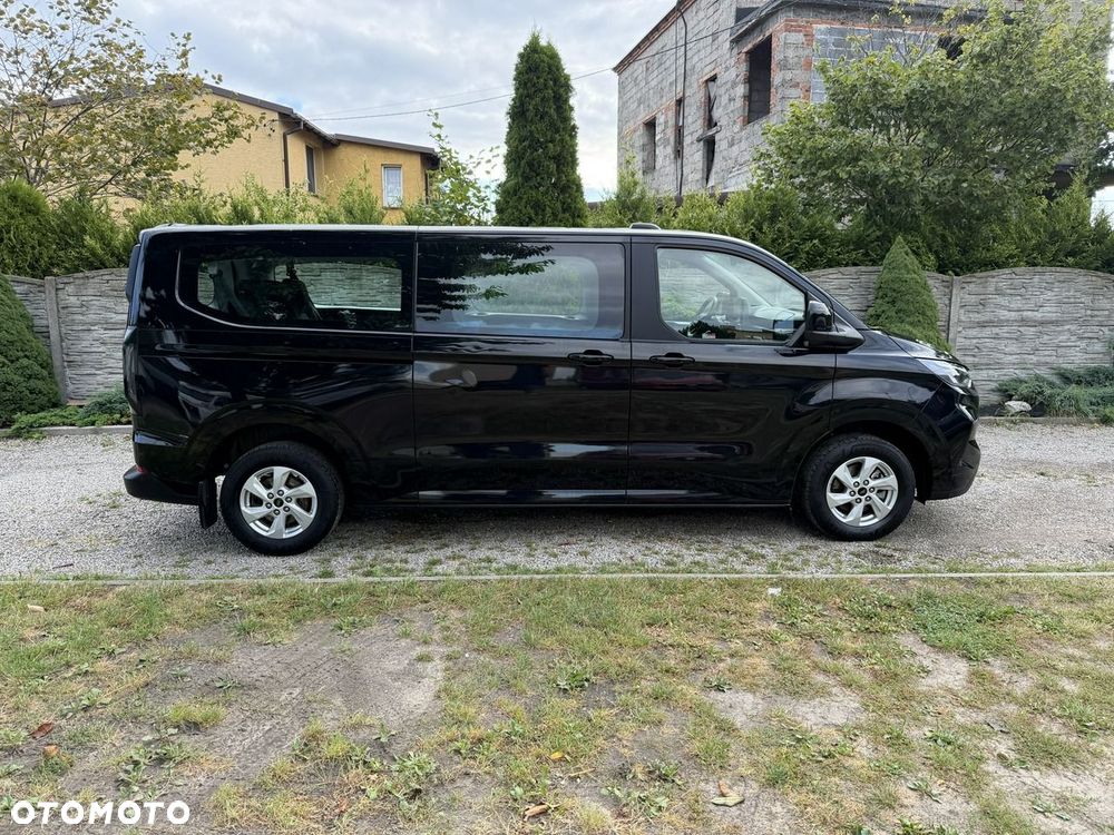 Ford Tourneo Custom - 9