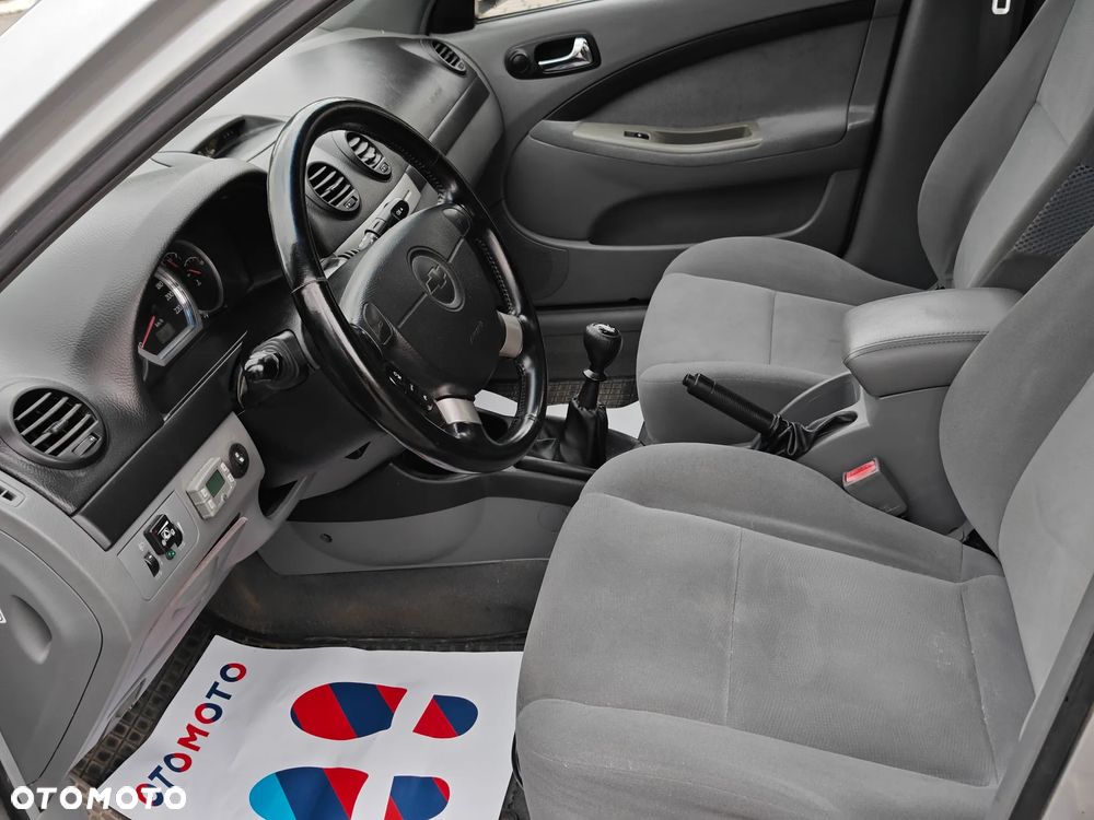 Chevrolet Nubira 1.6 SE - 10