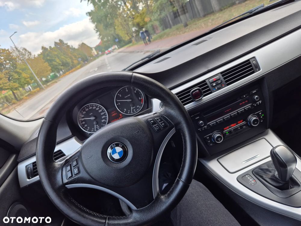 BMW Seria 3 - 24
