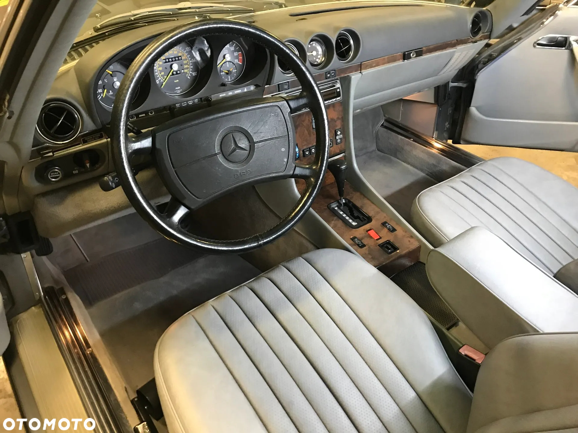 Mercedes-Benz SL - 13