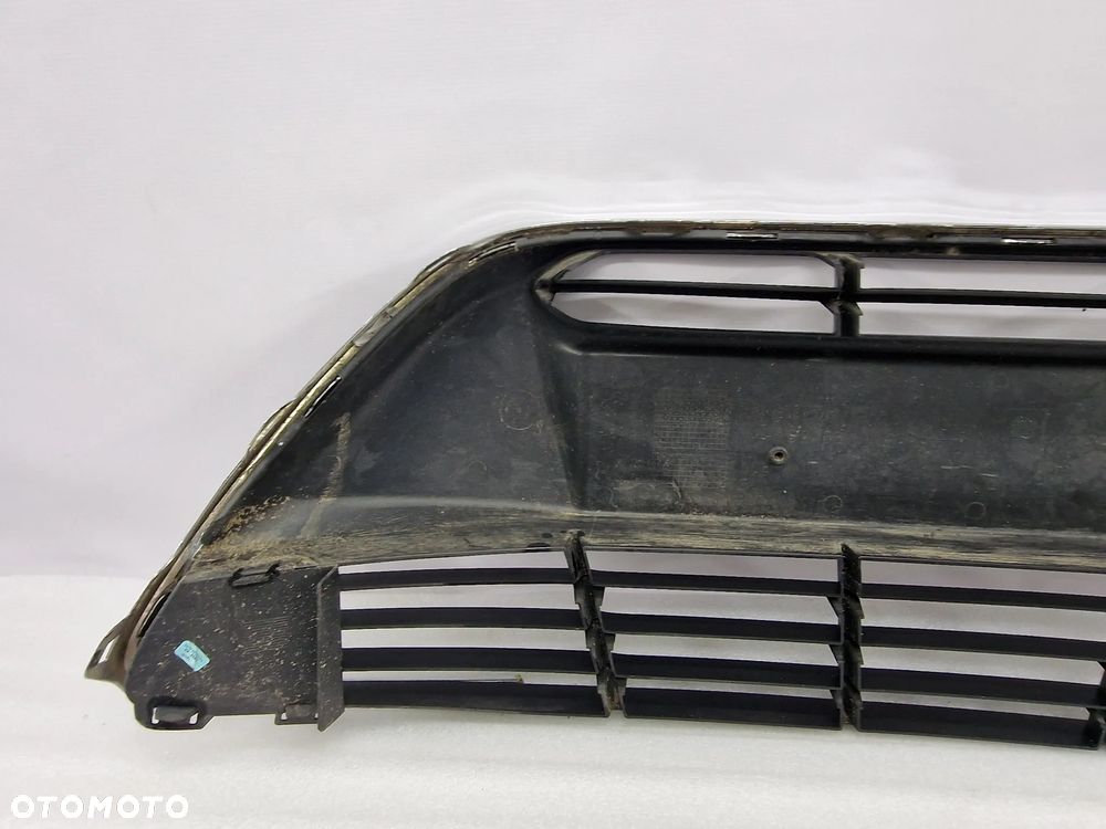 FORD C-MAX MK2 10- KRATKA ŚRODKOWA ZDERZAKA PRZEDNIEGO PRZÓD , NR D2ABB , NR AUKCJI KR172 - 12