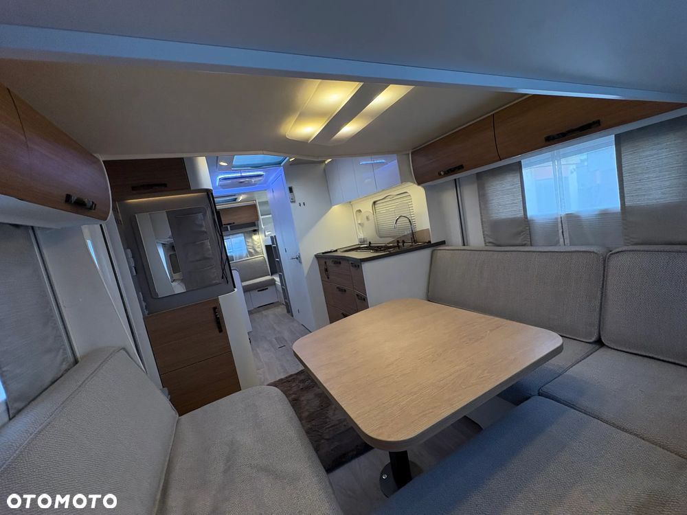 Hymer-Eriba Nova-555-EN - 14