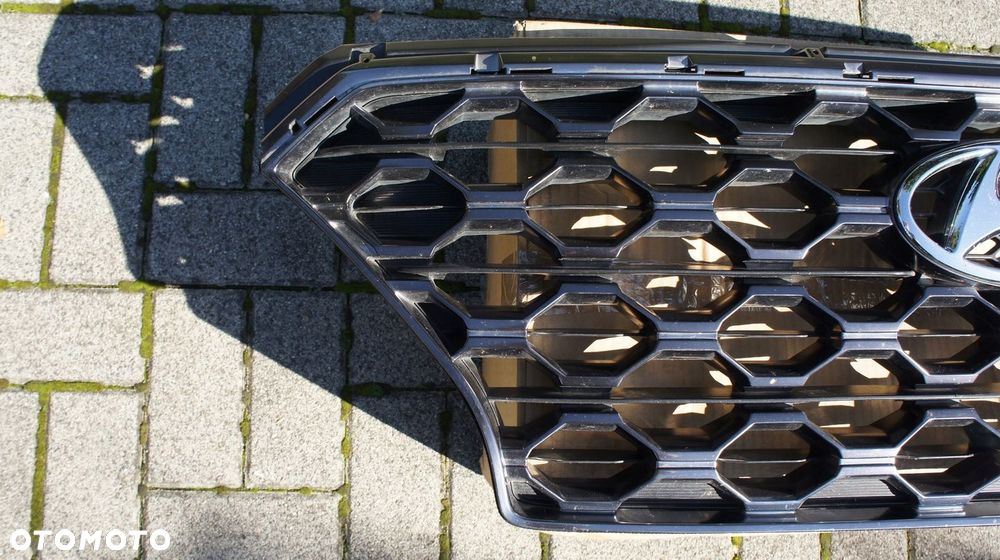 ATRAPA PRZEDNIA GRILL HYUNDAI SANTA FE IV - 2