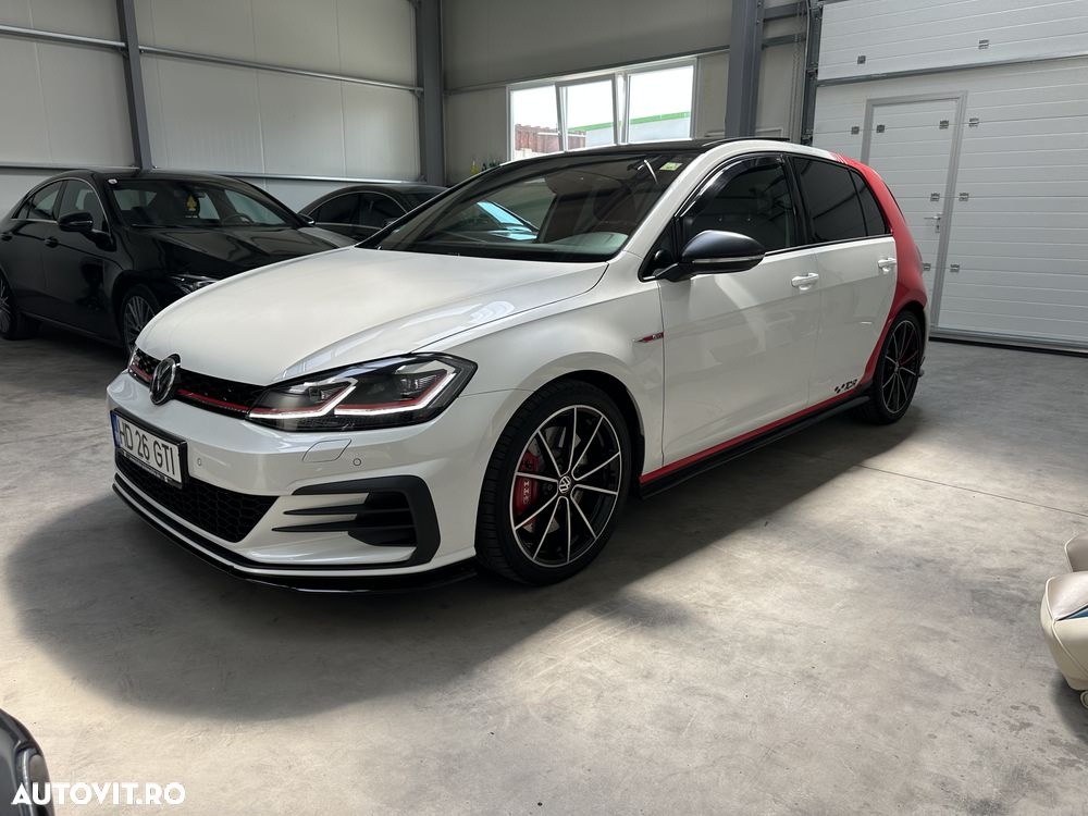 Volkswagen Golf - 38