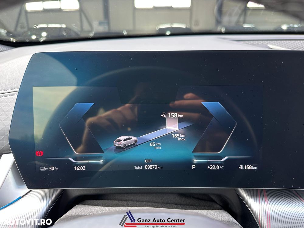 BMW iX2 eDrive20 - 21