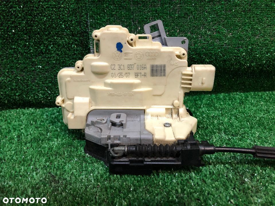 AUDI Q7 4L 2005-2015 ZAMEK DRZWI PRAWY PRAWE PRZÓD PRZEDNIE 7 PIN 3C1837016A