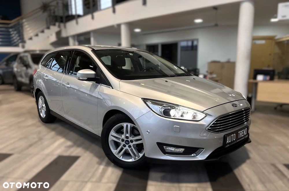 Ford Focus ver-1-5-ecoboost-start--stopp--system-titanium-x - 2