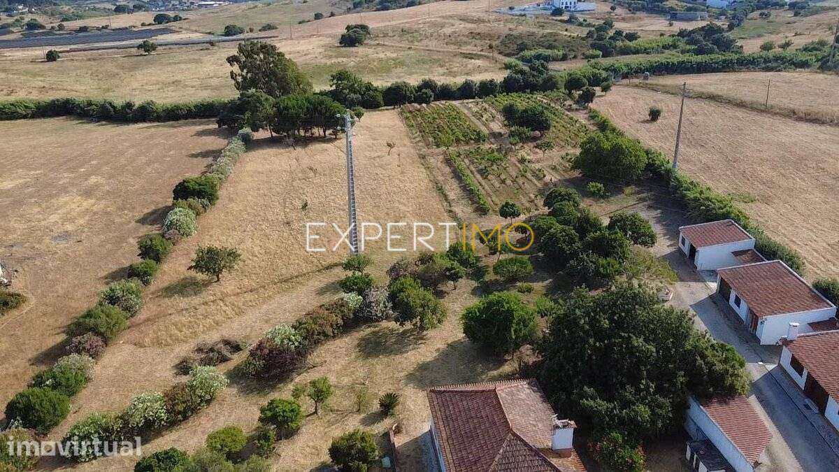 Quinta com Potencial Urbanístico- Projeto para 13 Moradias... - Grande imagem: 2/17