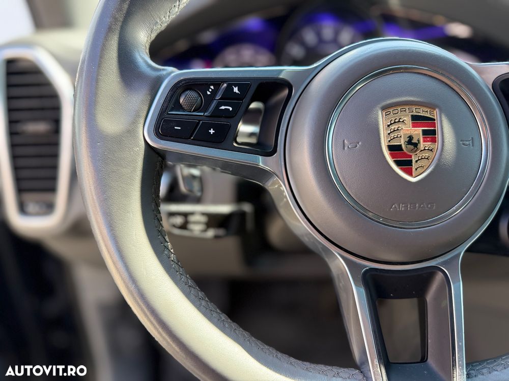 Porsche Cayenne Tiptronic S - 6