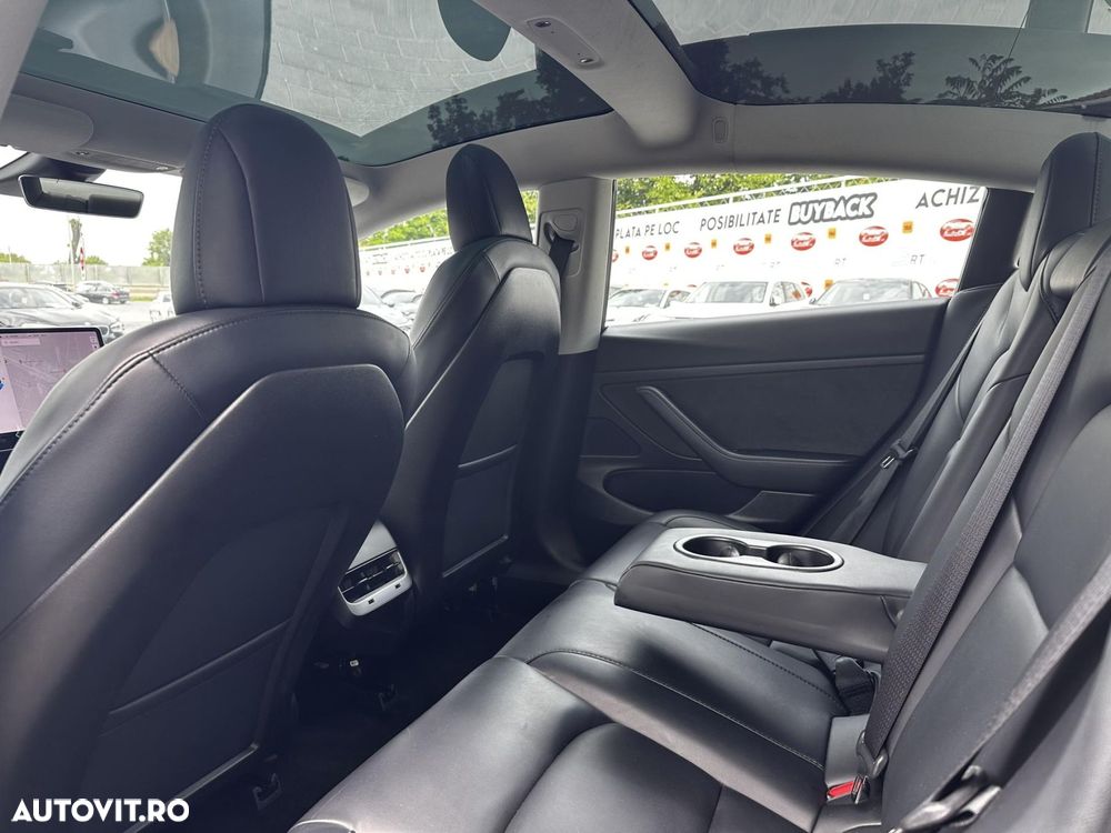 Tesla Model 3 - 30
