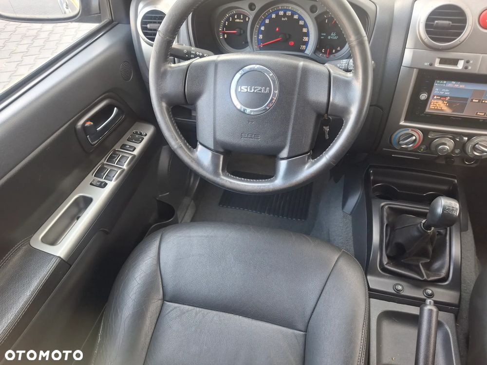 Isuzu D-Max 4x4 Double Cab Custom - 33