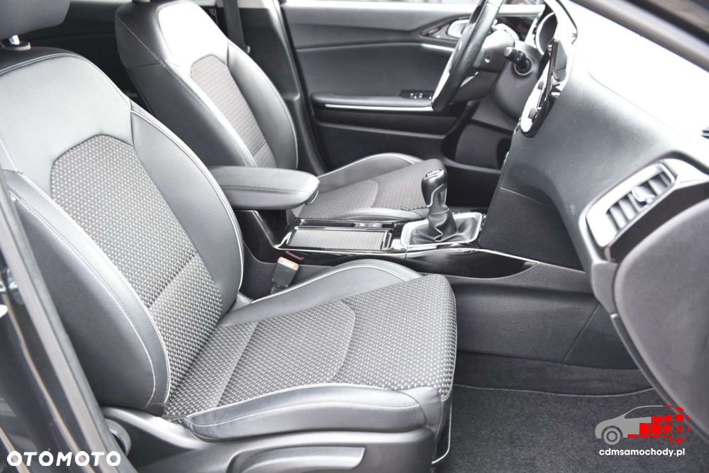 Kia XCeed - 20
