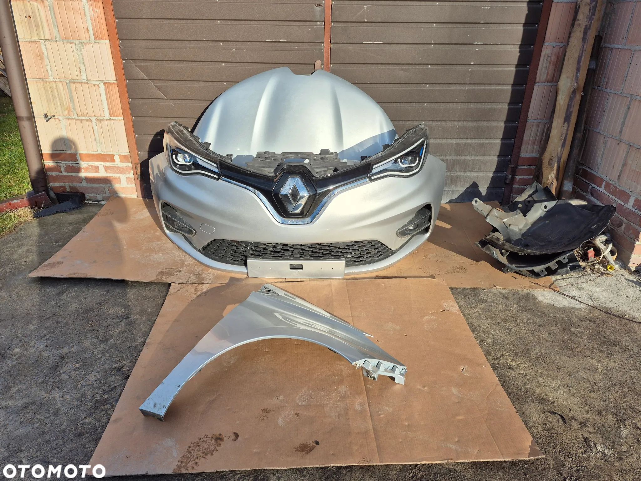 RENAULT ZOE II MASKA BŁOTNIK PRAWY PAS PRZEDNI CHŁODNICE LAMPY KOD LAKIERU TEKQA - 1