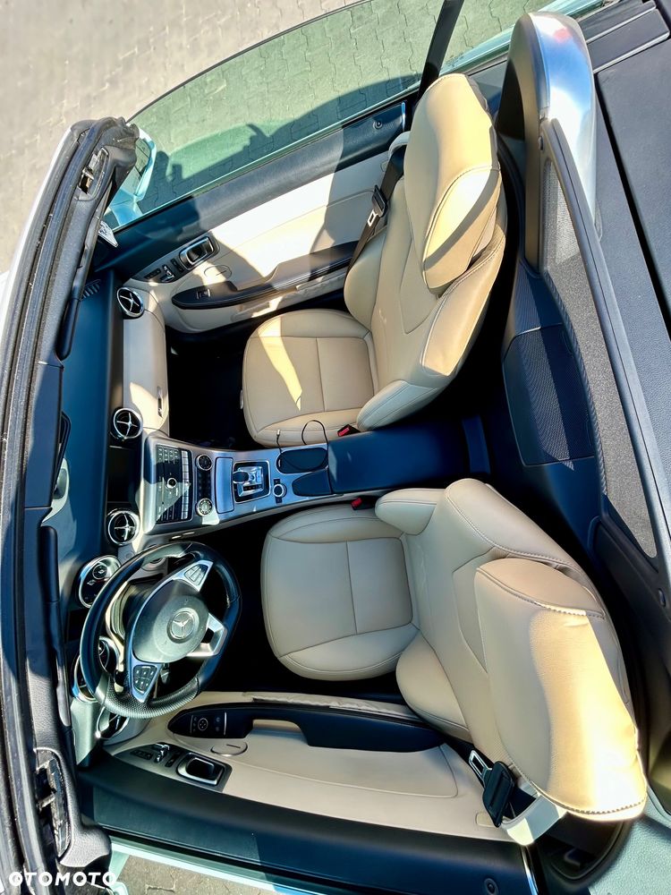 Mercedes-Benz SLC 300 9G-TRONIC - 12