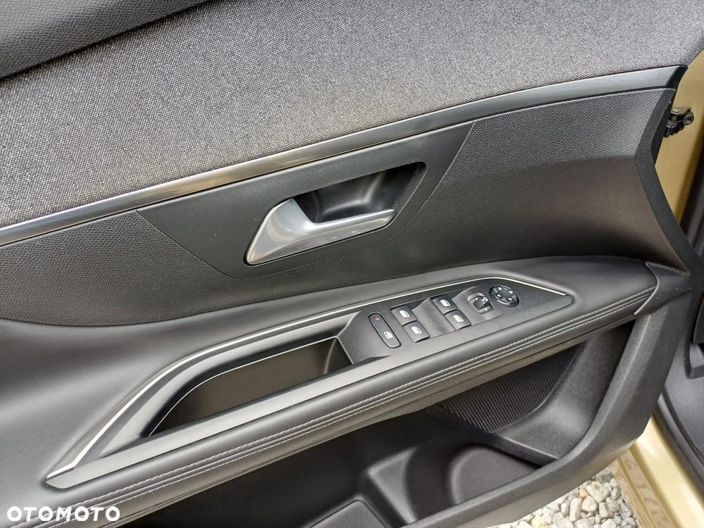 Peugeot 5008 - 3