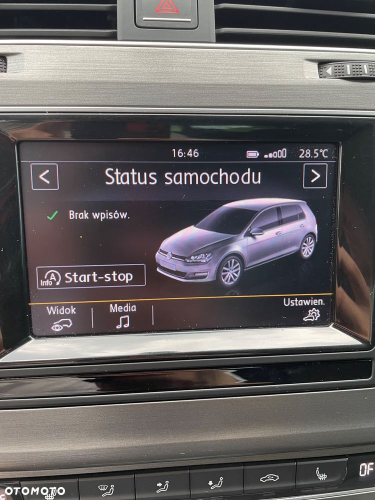 Volkswagen Golf 1.6 TDI DPF Highline - 28