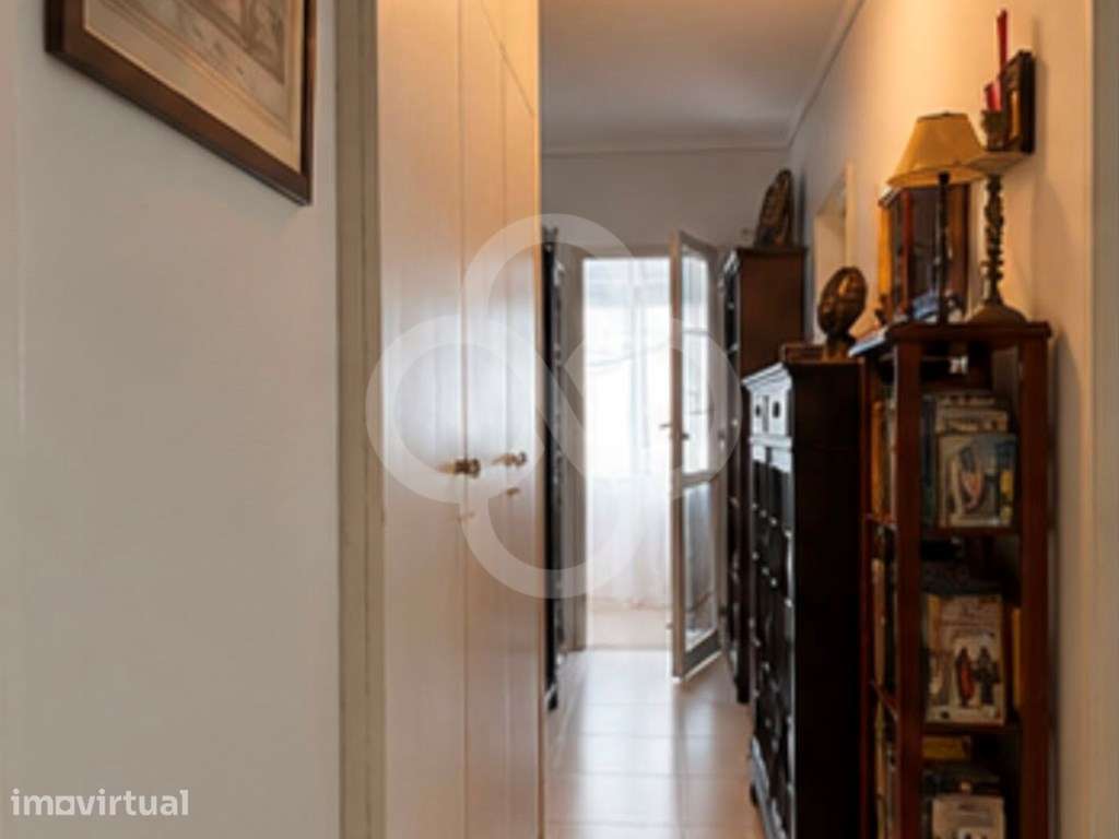 Apartamento T3 usado junto a Escola Secundaria de MIraflores em Alg... - Grande imagem: 3/14