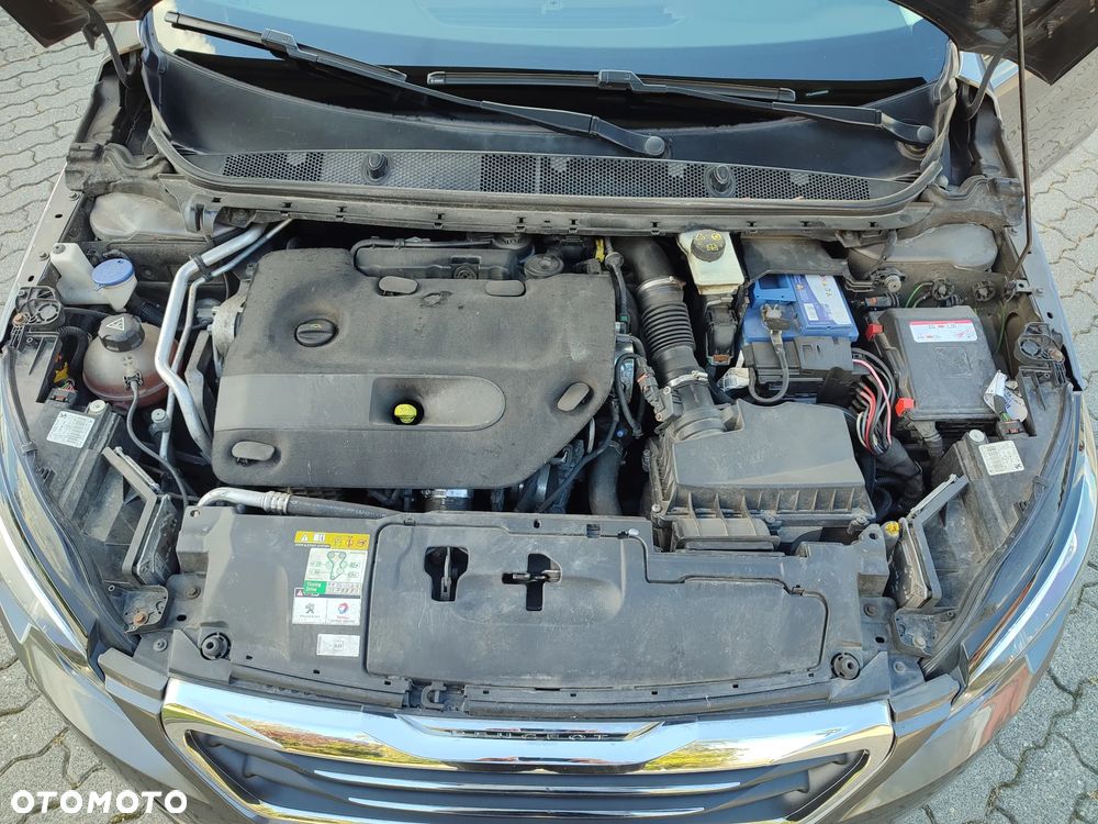 Peugeot 308 2.0 Blue HDi Allure S&S - 26