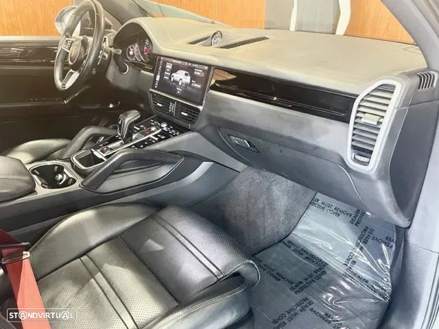 Porsche Cayenne Platinum Edition - 55