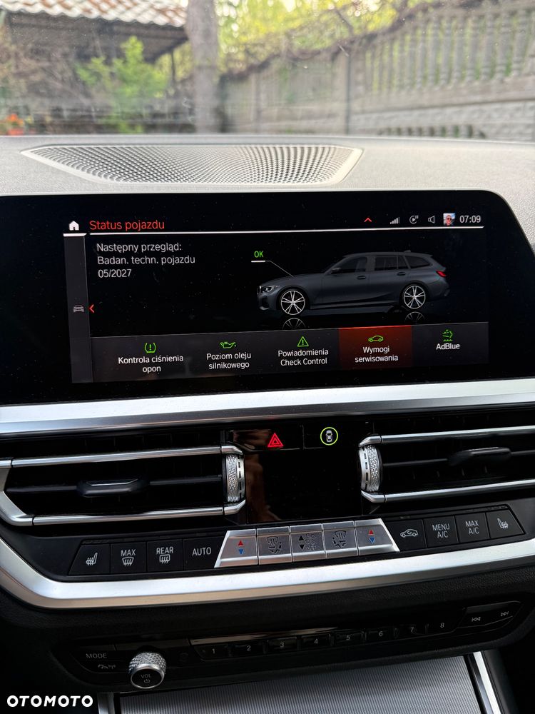 BMW Seria 3 320d xDrive mHEV - 11