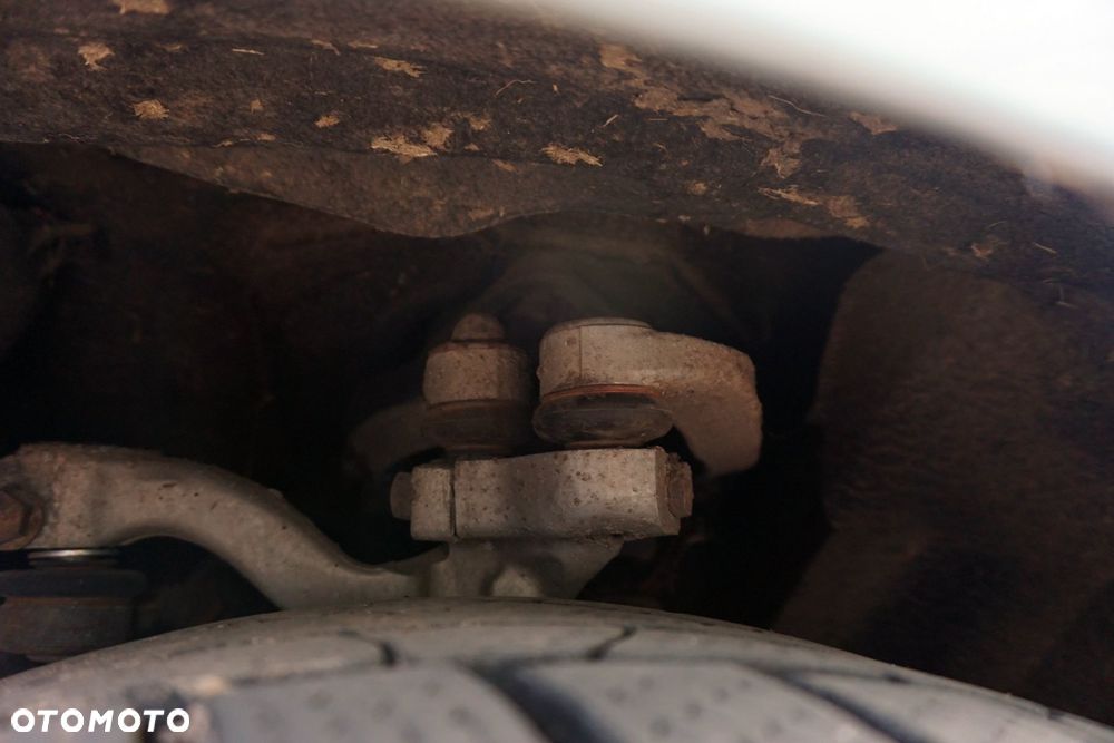 ZWROTNICA PIASTA PRAWY PRZÓD A6 C6 3.0 TDI  AUDI 2004-2008 - 1
