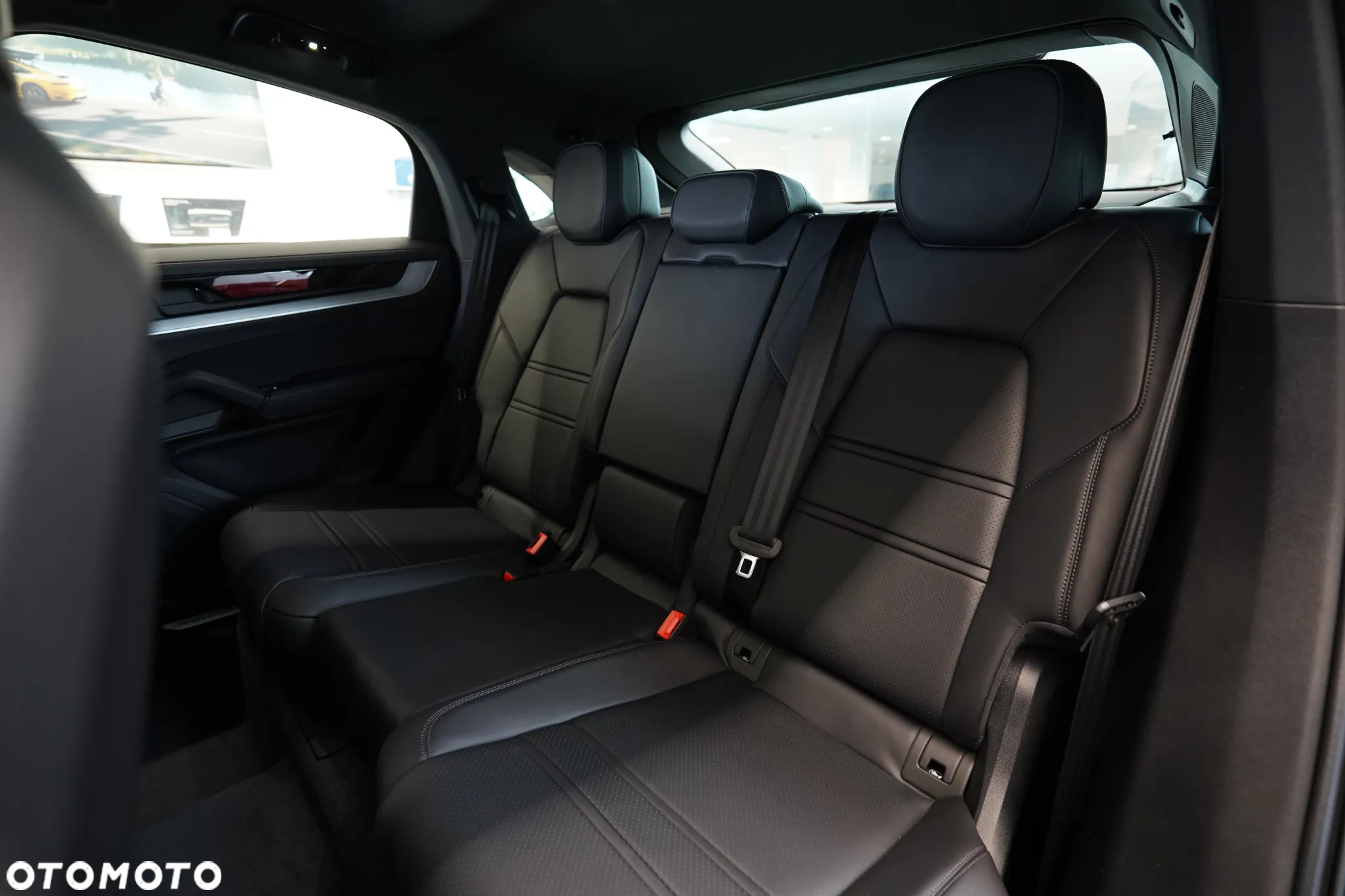 Porsche Cayenne Coupe - 12