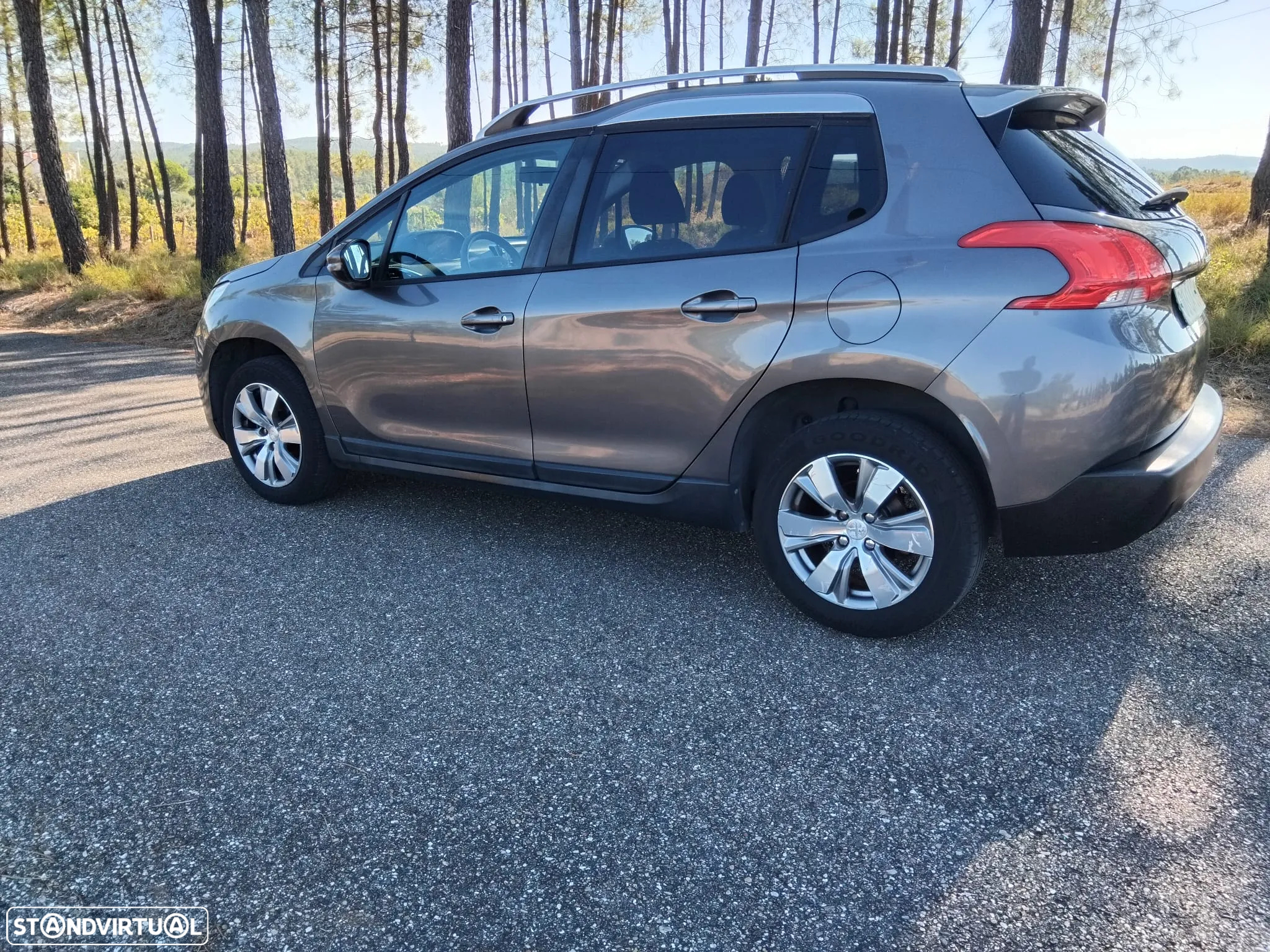 Peugeot 2008 1.4 HDi Allure - 2