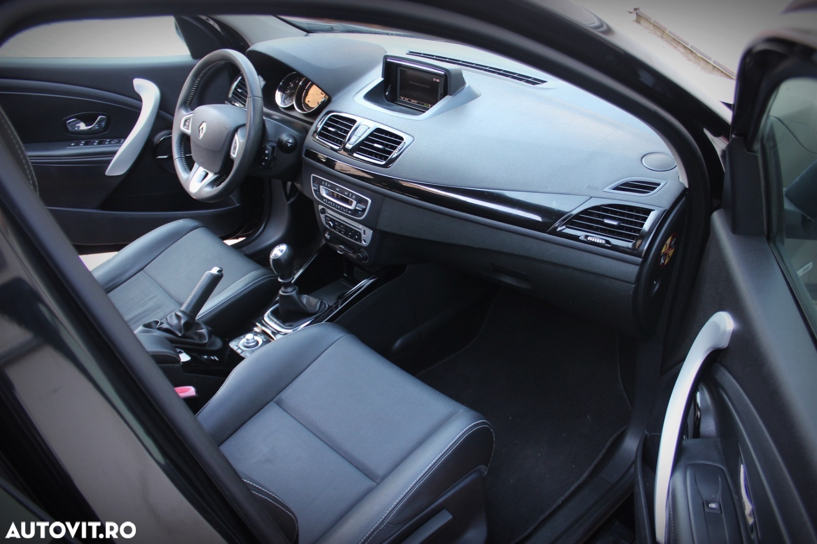 Renault Megane ENERGY dCi 110 Start & Stop Bose Edition - 16