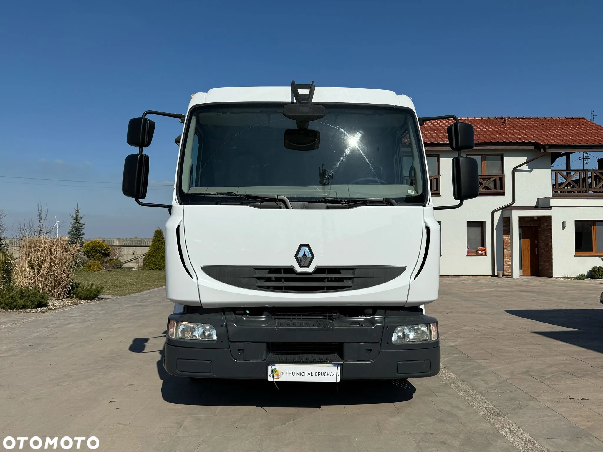 Renault Midlum 220 DXI - 2