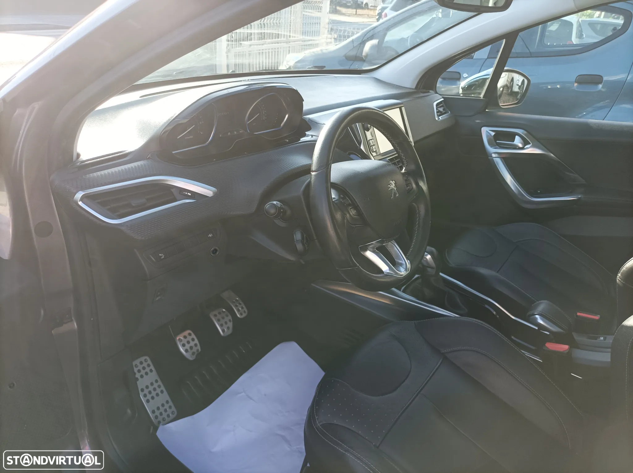 Peugeot 2008 1.6 VTi Allure - 11