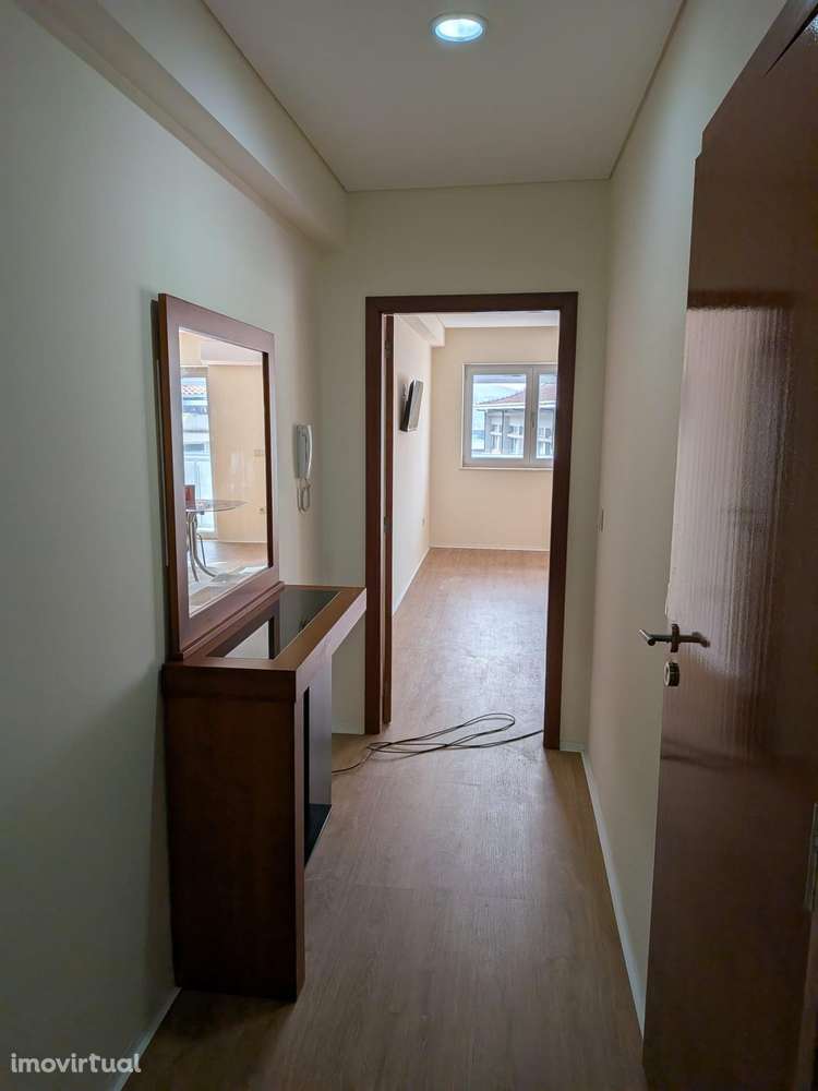 T2 MOBILADO -  S. ViCENTE  (D. DIOGO) - Grande imagem: 2/36