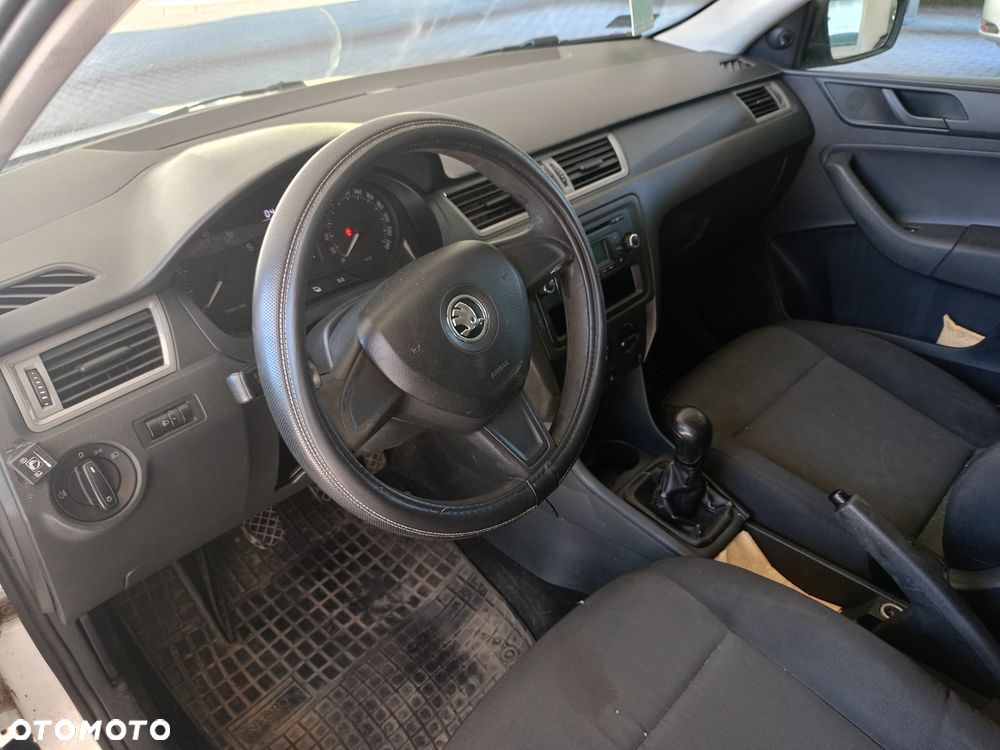 Skoda RAPID 1.2 Ambition - 6