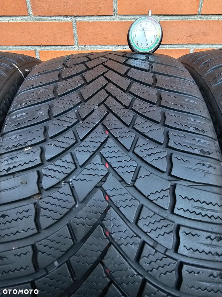 (K2) 235/40R19 96V 5,5mm 21r / Bridgestone Blizzak LM005 - 9