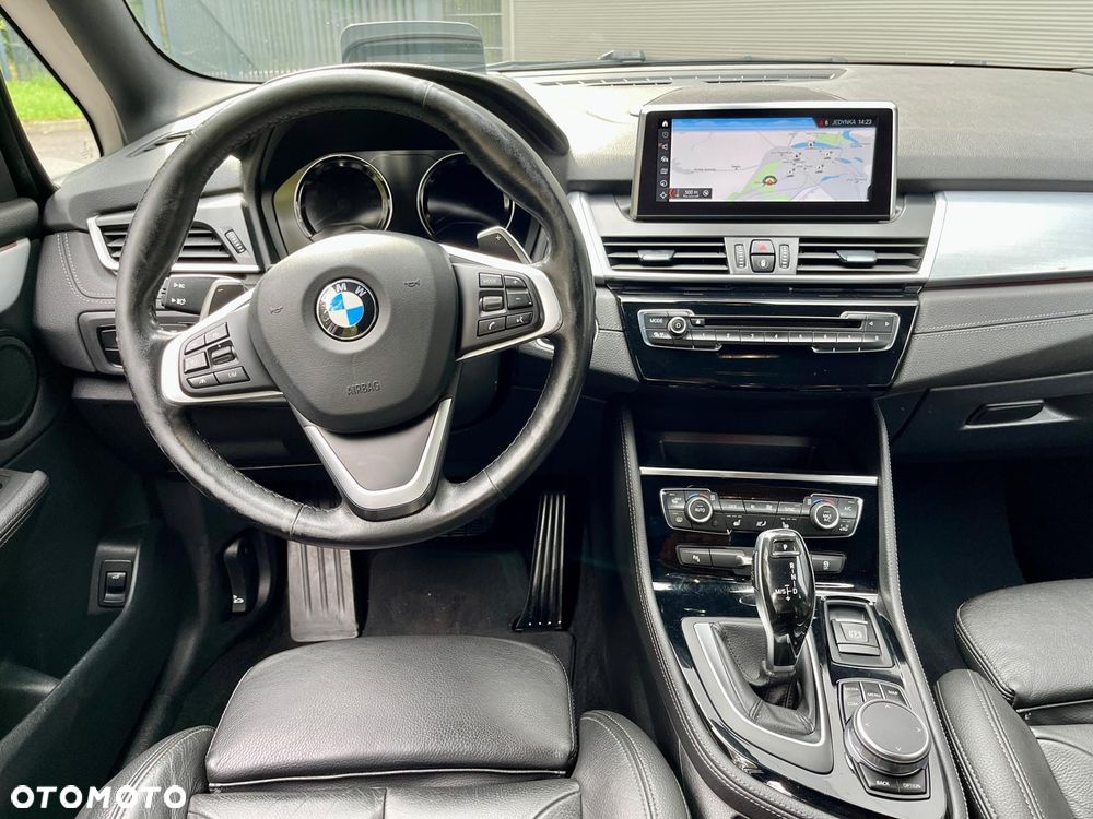 BMW Seria 2 220d Gran Tourer xDrive Sport-Aut Sport Line - 25