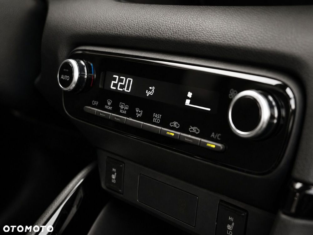 Toyota Yaris Hybrid 1.5 Style - 25