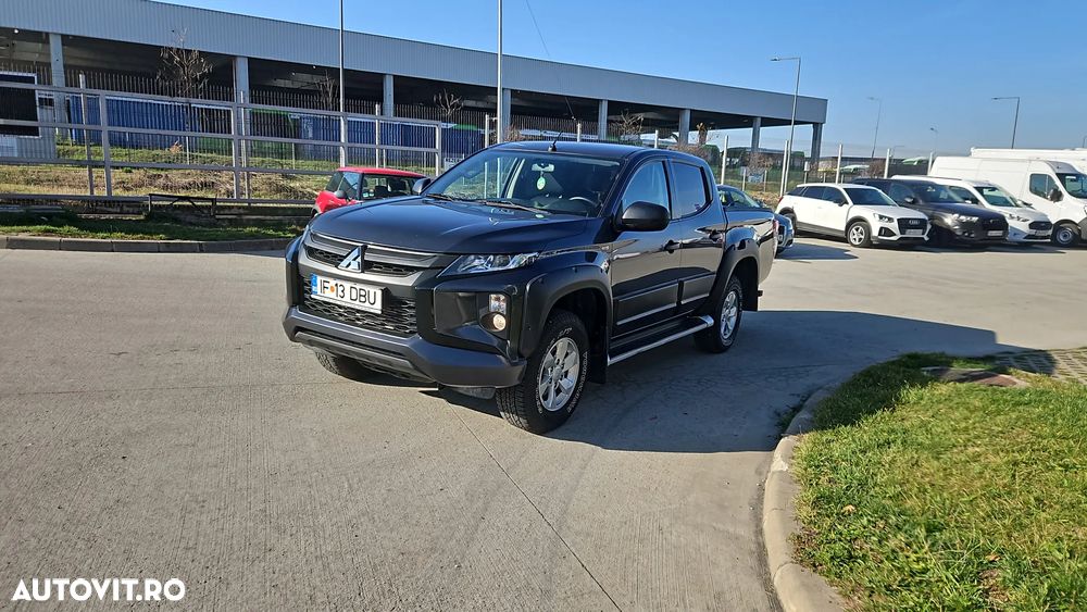 Mitsubishi L200 Double Cab 2.2 DI-D M/T Intense - 2