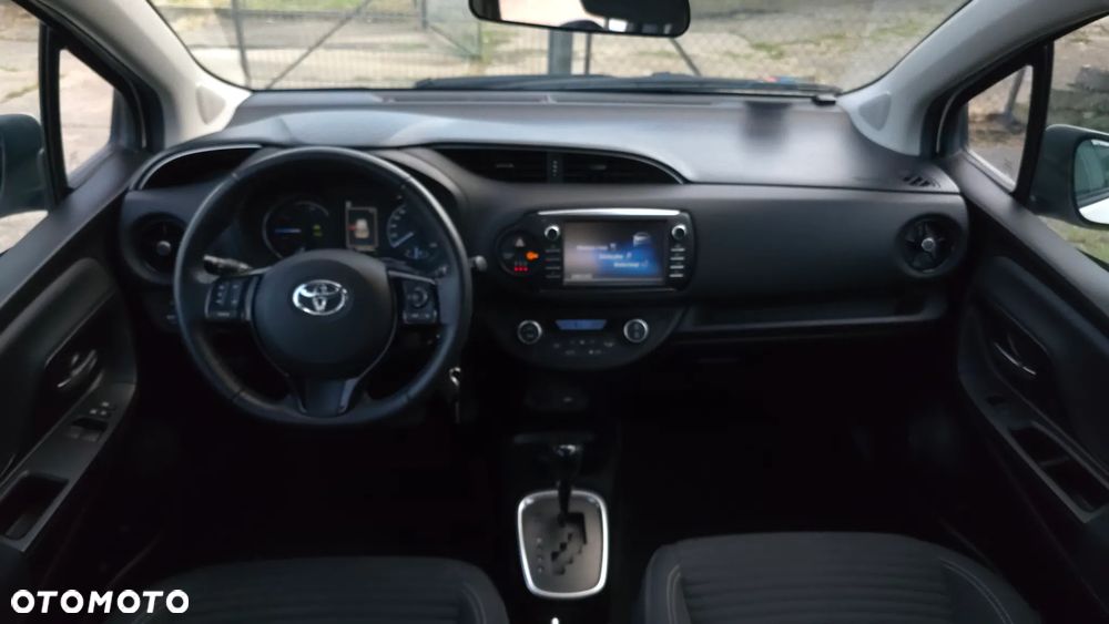 Toyota Yaris - 24