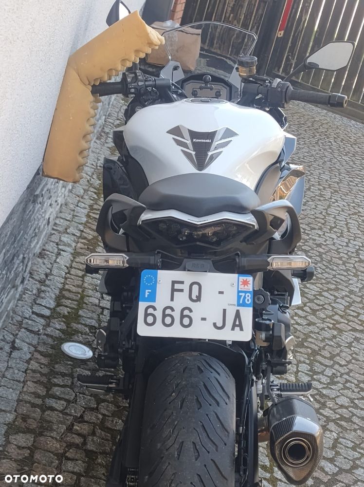 Kawasaki Ninja 1000 SX - 7