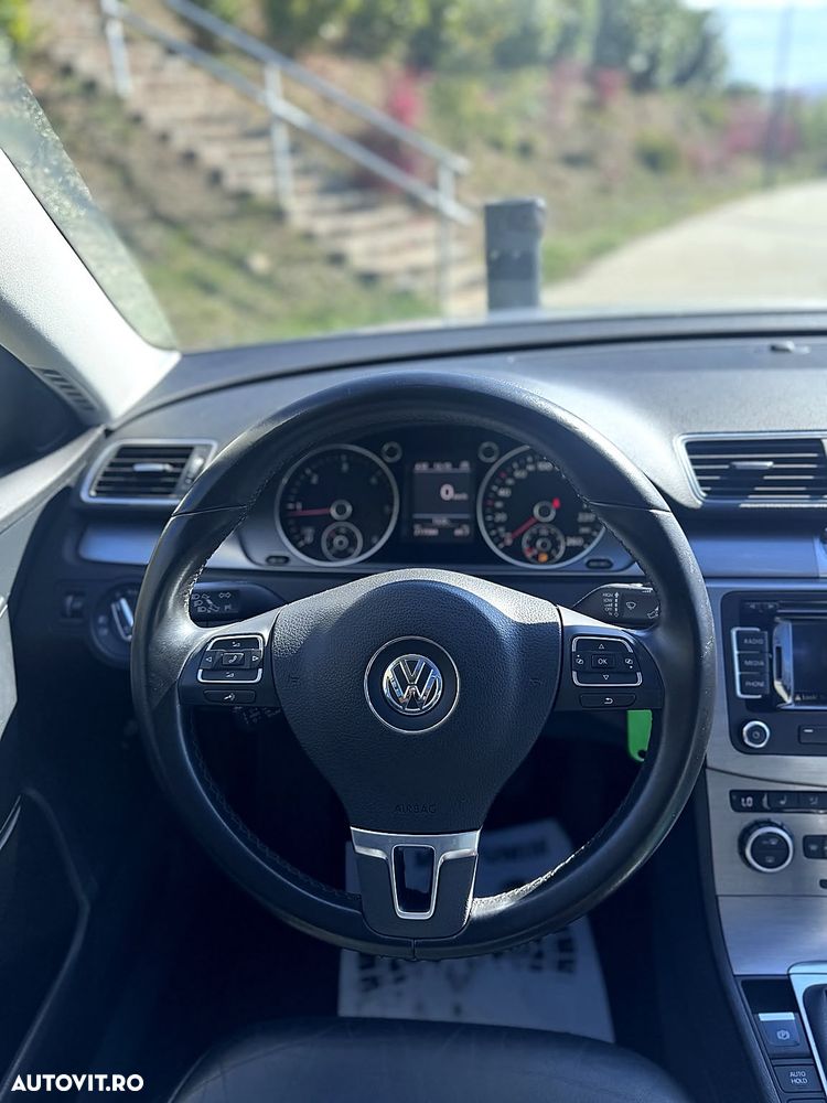 Volkswagen Passat - 9