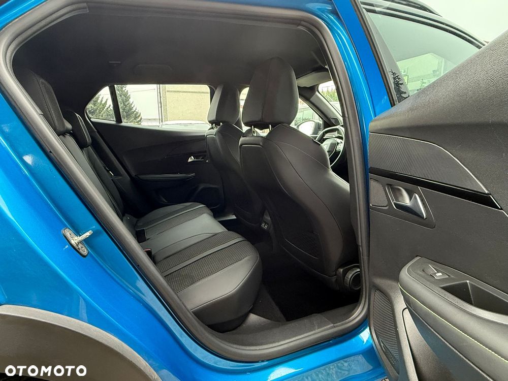 Peugeot 2008 1.2 Pure Tech GPF Allure S&S EAT6 - 26