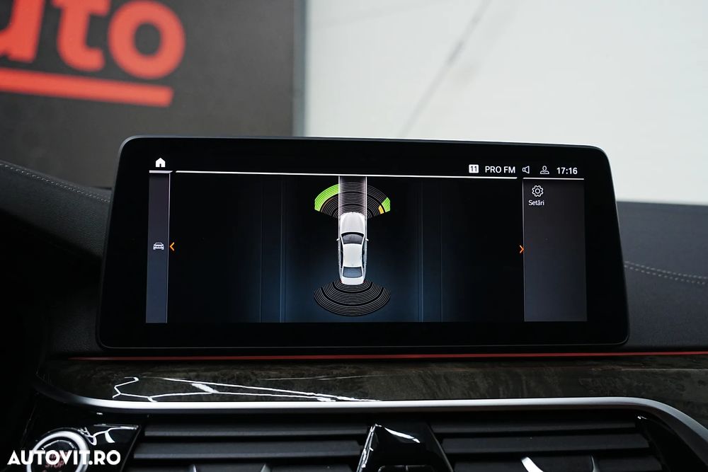 BMW Seria 5 530i Aut. Luxury Line - 31