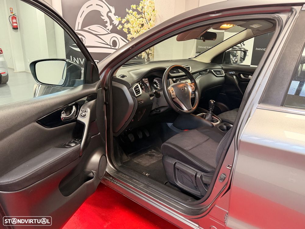 Nissan Qashqai 1.5 dCi N-Connecta 18 - 16