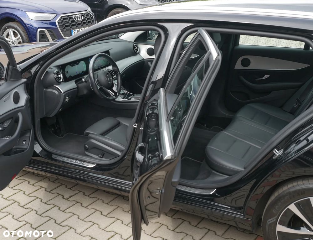 Mercedes-Benz Klasa E 300 de 9G-TRONIC Avantgarde - 21