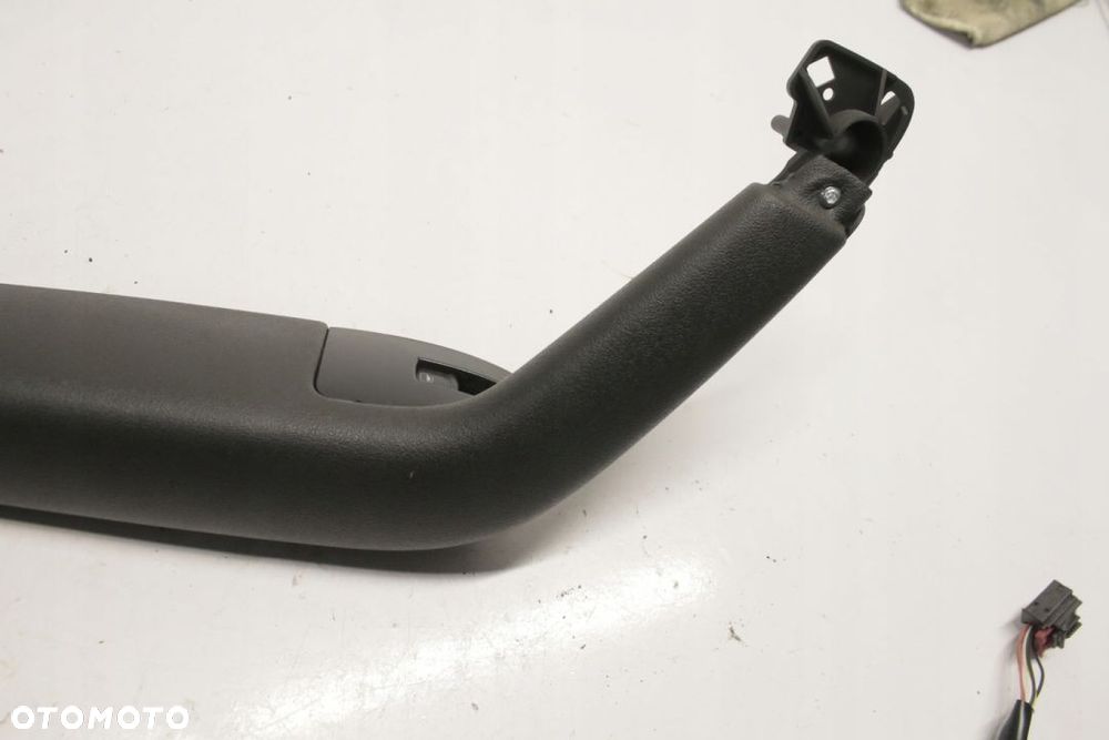 podłokietnik tył Audi A3 8P 5d - 4