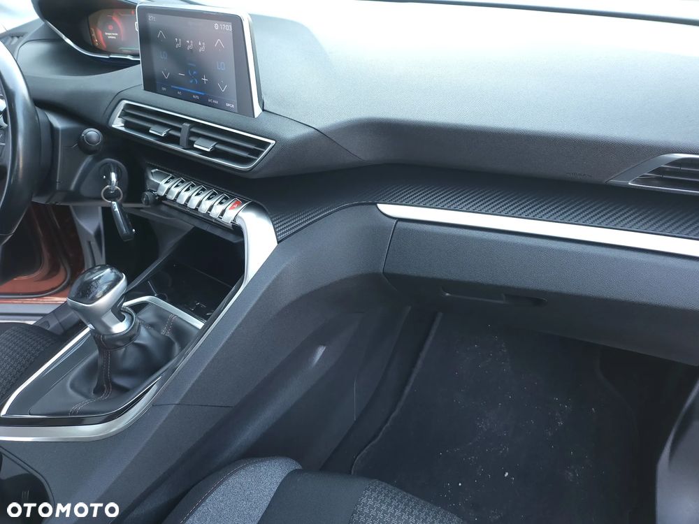 Peugeot 3008 1.2 PureTech Allure Pack S&S - 8