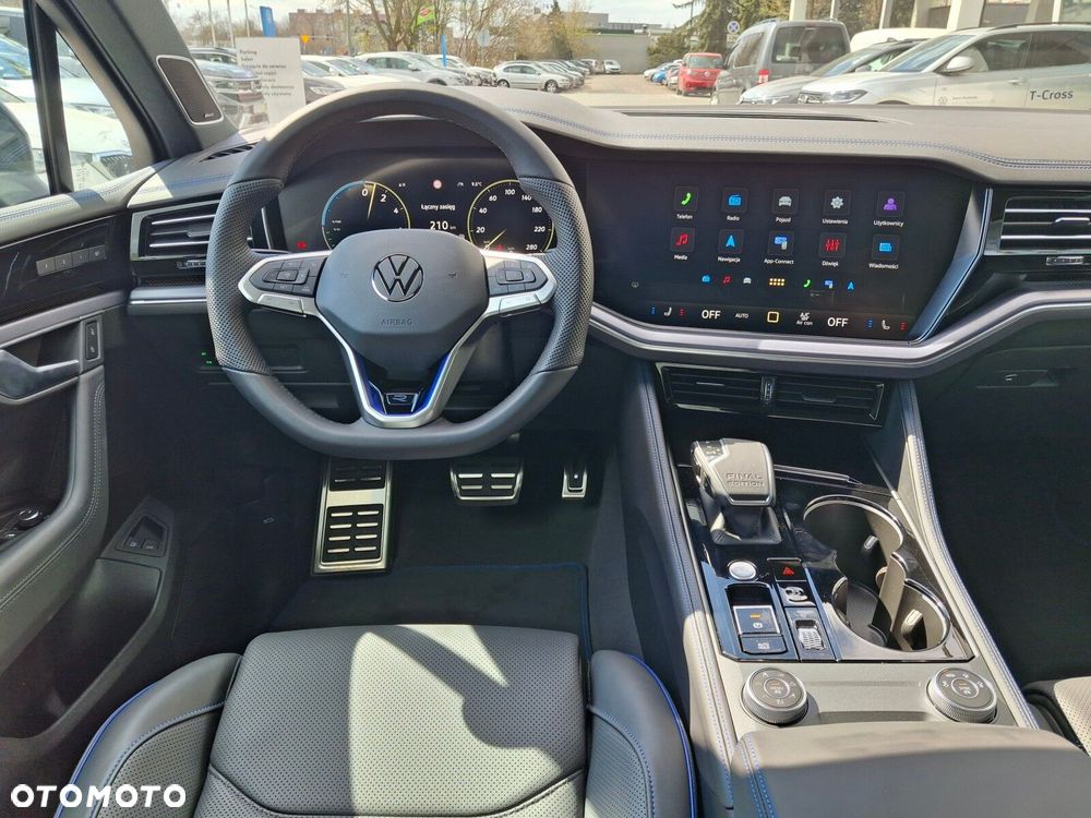 Volkswagen Touareg - 24