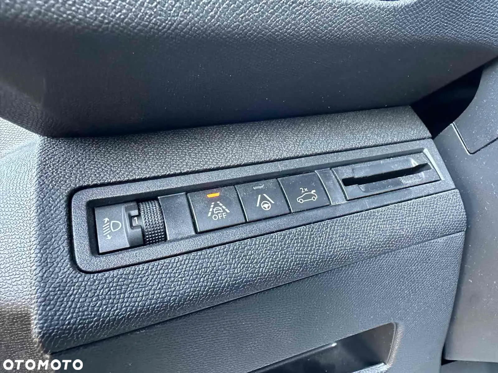 Peugeot 5008 1.5 BlueHDi Allure S&S EAT8 - 2