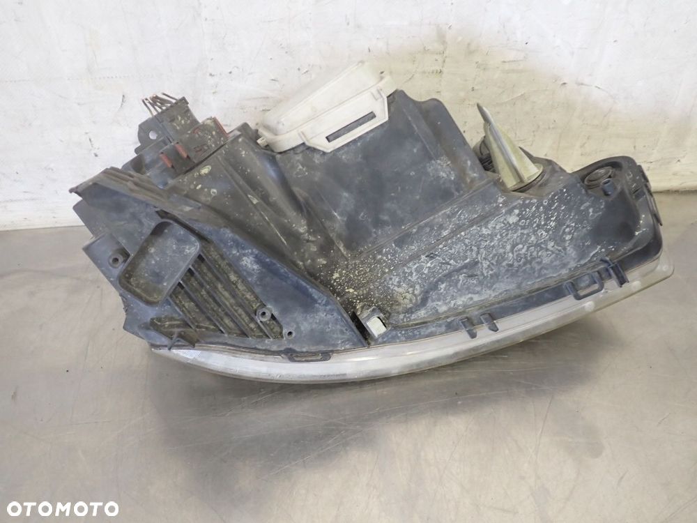 LAMPA LEWA PRZEDNIA SOCZEWKA OPEL CORSA-C 1.0 - 5